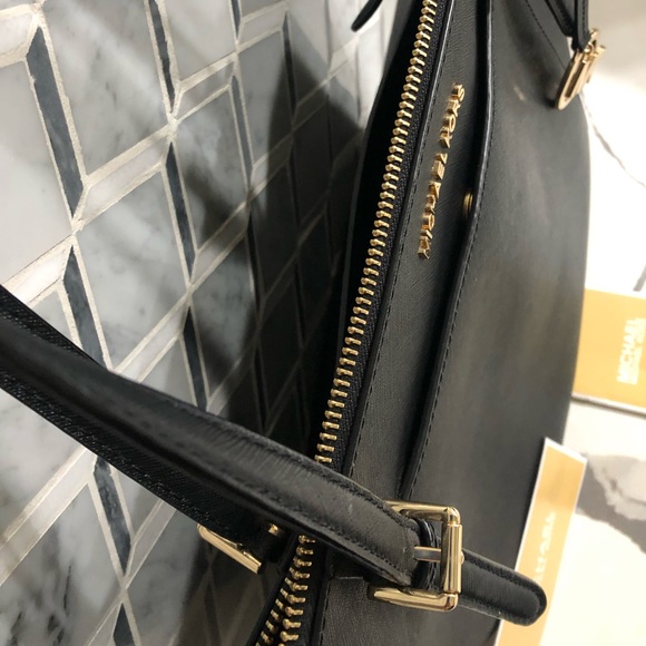 MICHAEL KORS Ciara Large Black Leather Zip Purse Bag Tote Gold Hardware Like New - Picture 4 of 16